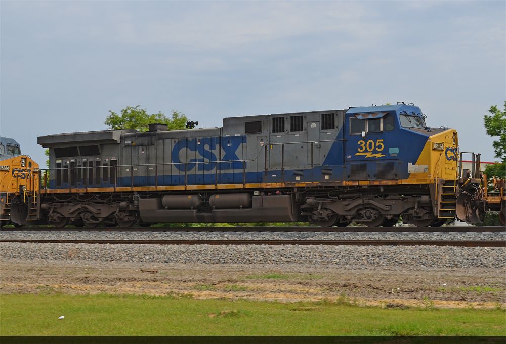 CSX 305